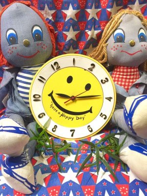画像1: ★★★SALE★★★ 70's  Vintage    「LUX」社製 　SMILE   Wall Clock（イエロー）