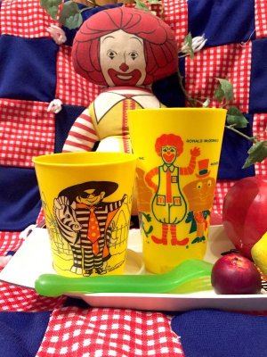画像1: 80's  Vintage  「McDonald」プラッチック　カップ （2Design）