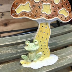 画像2: 70'sVintage  U.S.A  “Mushroom”pierce stand　 (yellow)