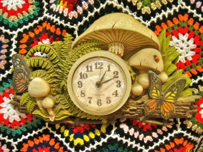 画像1: 70's　Vintage キノコ&バタフライ  Big壁掛け時計　（ベージュ）