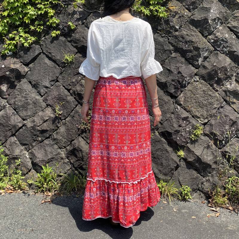70's vintage チロリアン 刺繍風プリント ロングスカート (レッド 